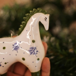 Керамические лошадки